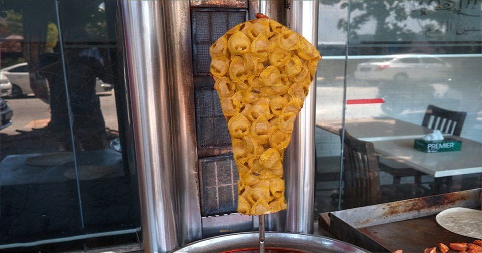 Bologna. In esclusiva la prima immagine del tortellino dell'integrazione - Lercio