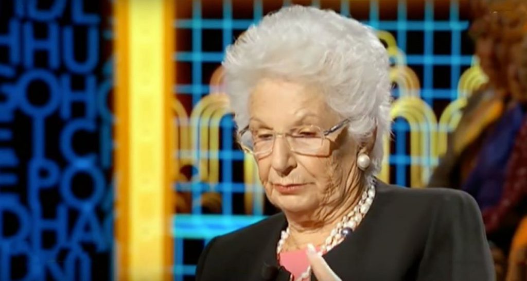 Tendenze. "Non sono razzista ma" sostituito da "Con tutto il rispetto per la signora Segre" - Lercio