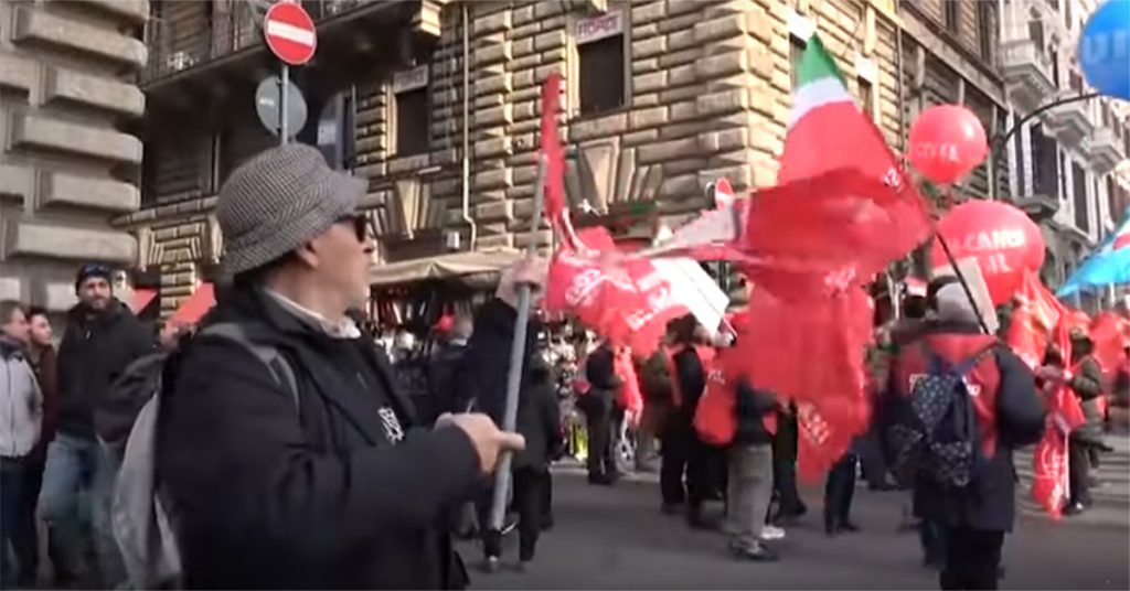 Roma, corteo operaio ottiene il patrocinio del WWF - Lercio