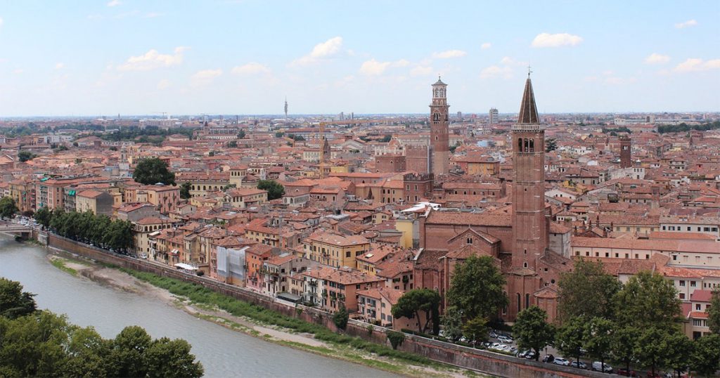 Verona. Si inaugura Via Almirante e dopo una settimana sparisce Via Matteotti - Lercio