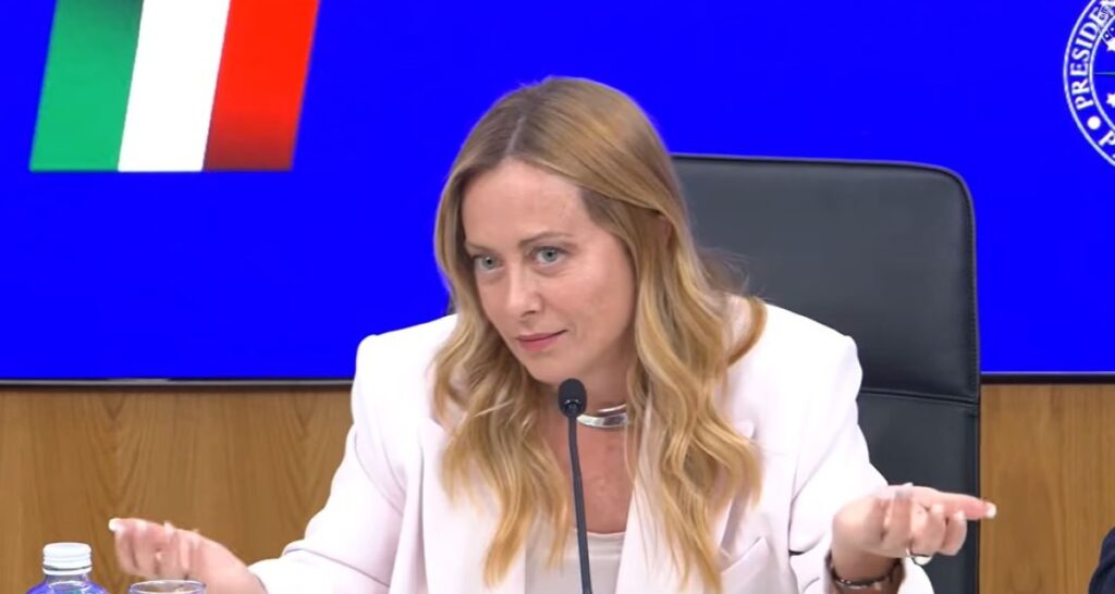 Meloni alza il tiro: "Presto un tetto al numero di stranieri tra gli stranieri"